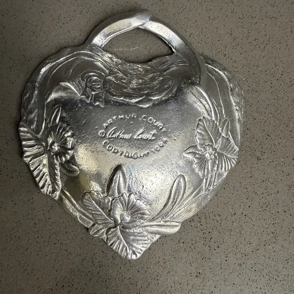 Vintage Arthur Court Bunny Rabbit Heart Bowl 5.25
